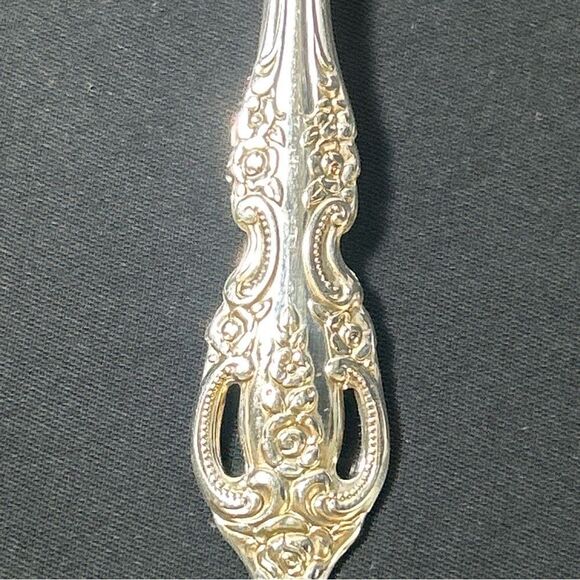 Oneida 8-3/8" Pierced Serving Spoon Stainless Steel Floral - Picture 4 of 6